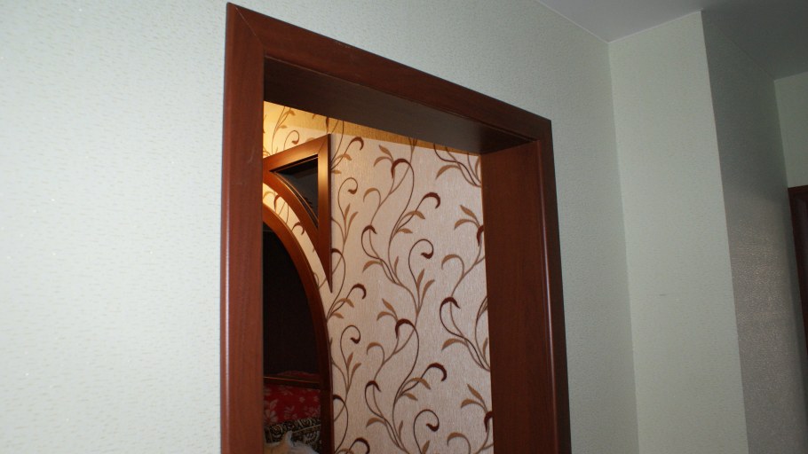 Отделка проема без двери камнем