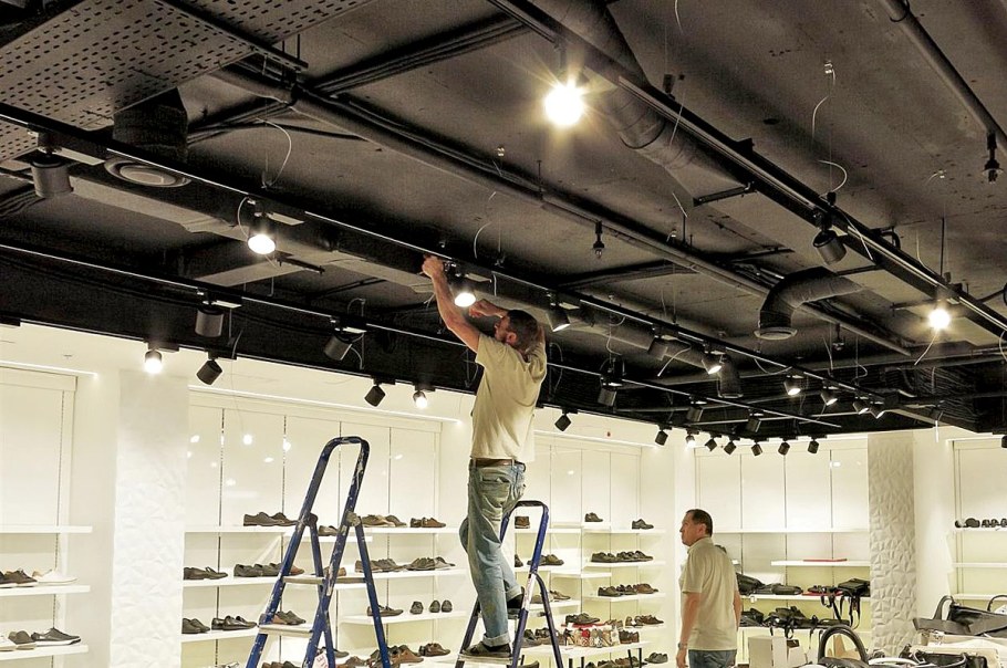 Трековые светильники для торговых помещений