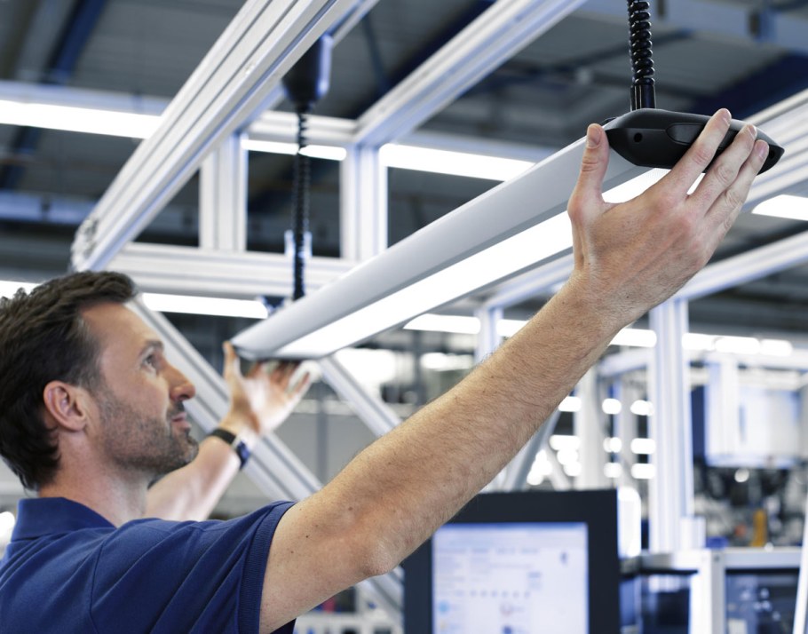 Монтаж промышленного освещения