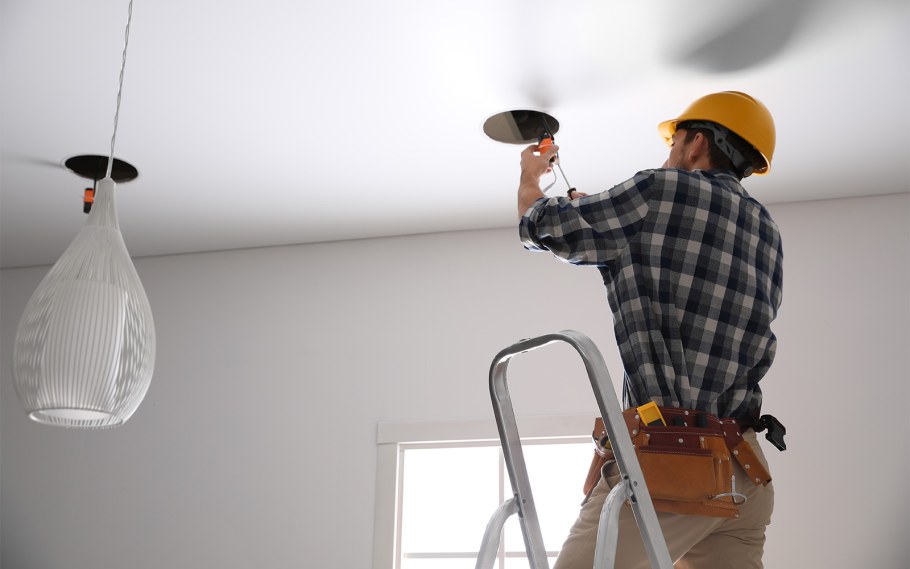 Монтаж светильников