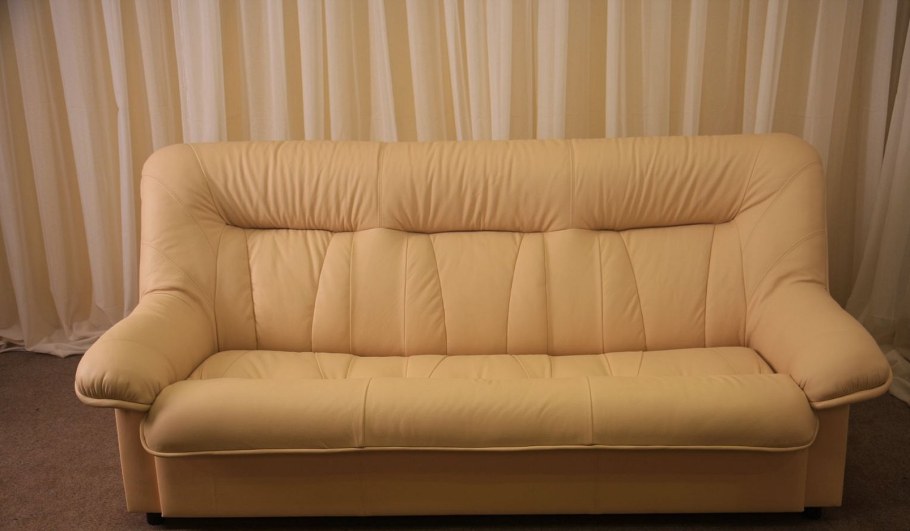 Перетяжка дивана