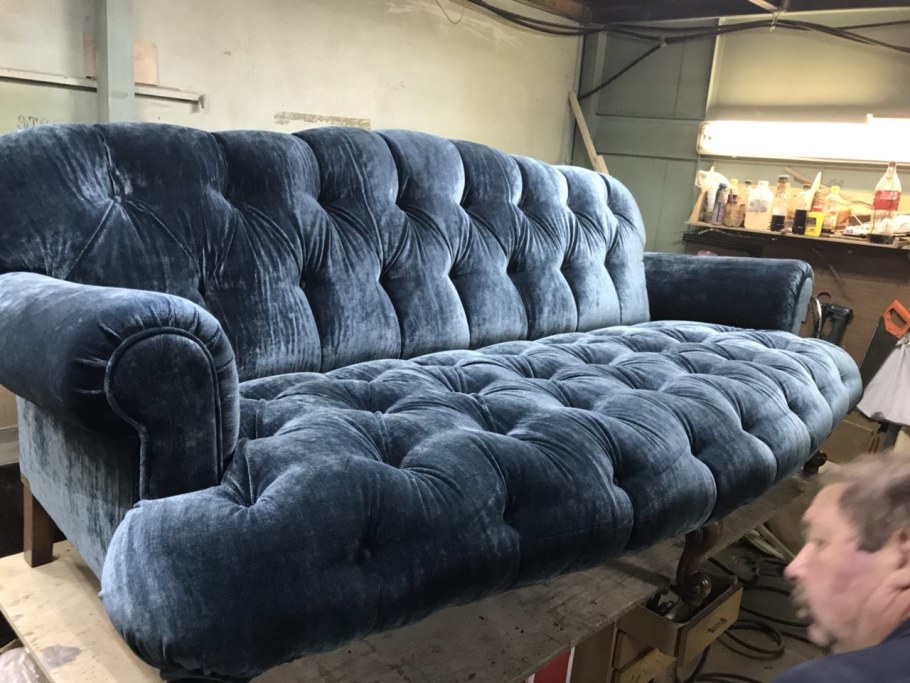 Обтяжка мягкой мебели