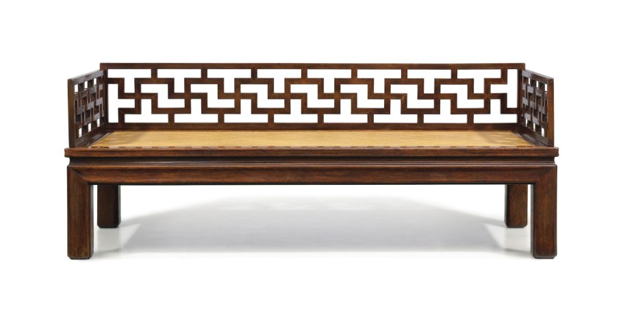 Диван в японском стиле