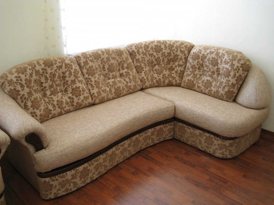 Обшивка дивана