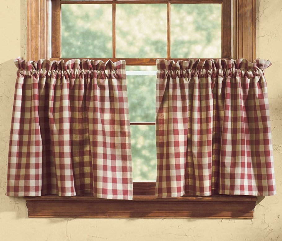 Шторки для кухни в деревенском стиле