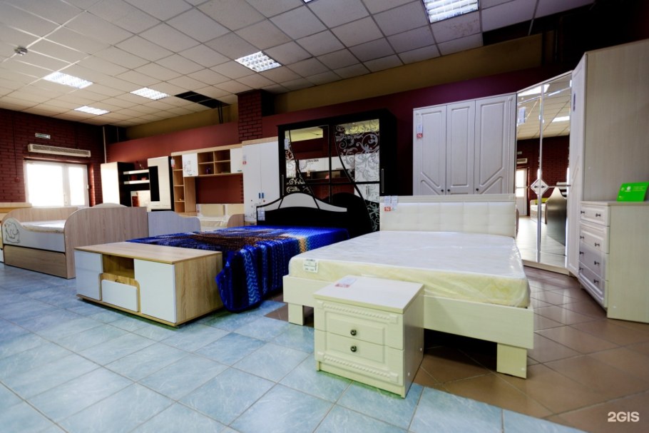 Гостиная с угловым шкафом