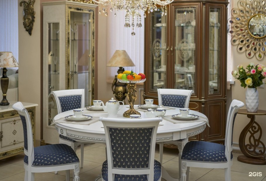 Интерьер мебельного салона