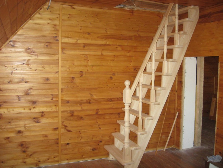 Простая деревянная лестница