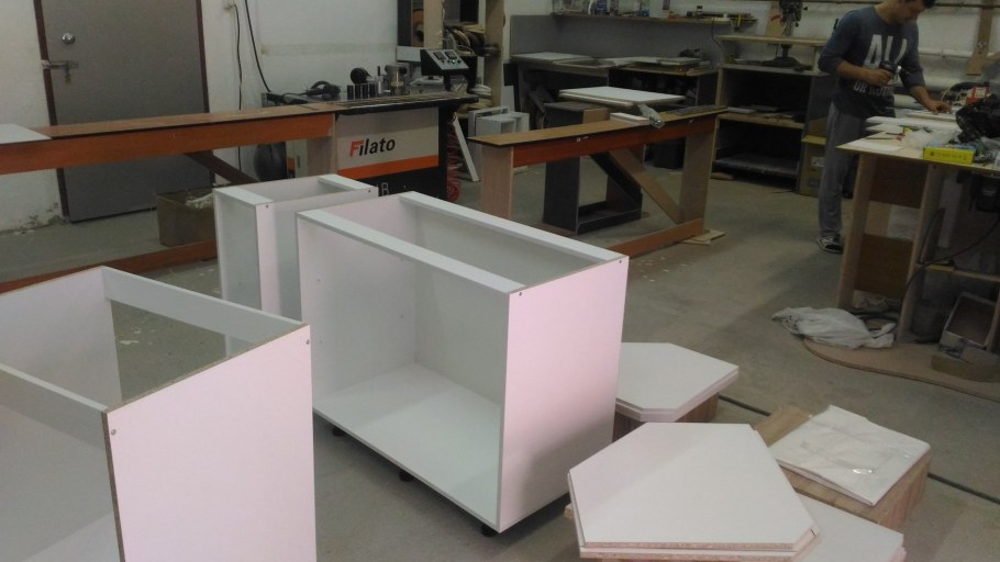 Кухонные корпуса