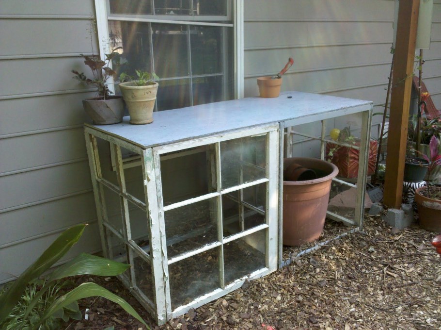 Стеллаж из оконных рам