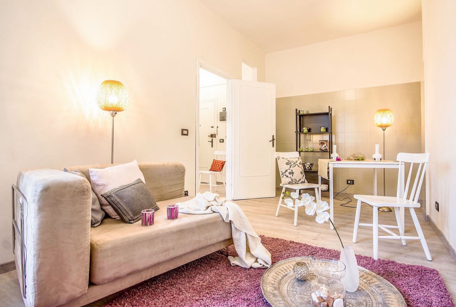 Интерьер спальни-гостиной