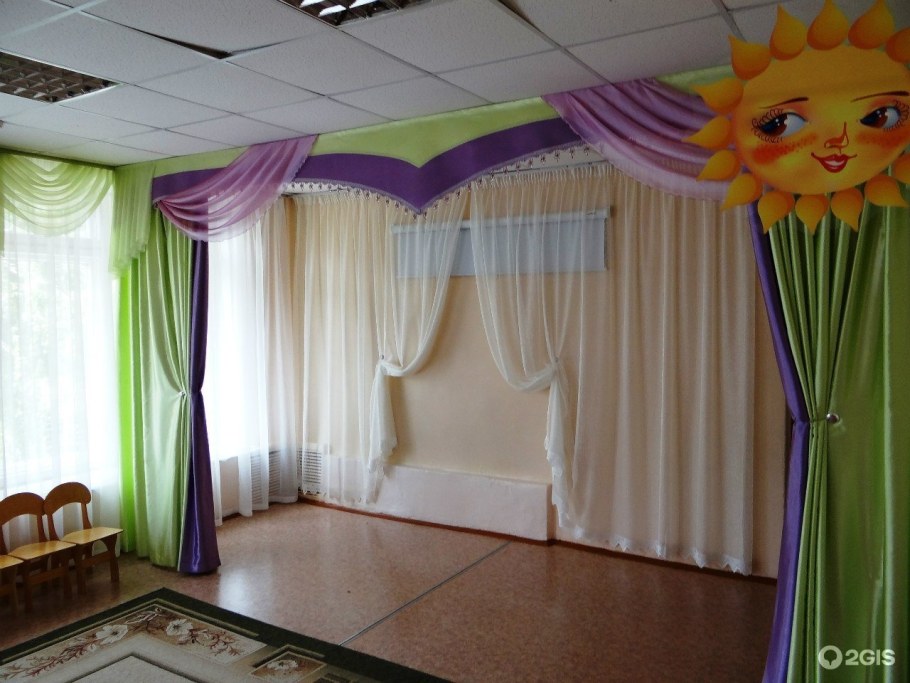 Шторы в музыкальный зал детского сада