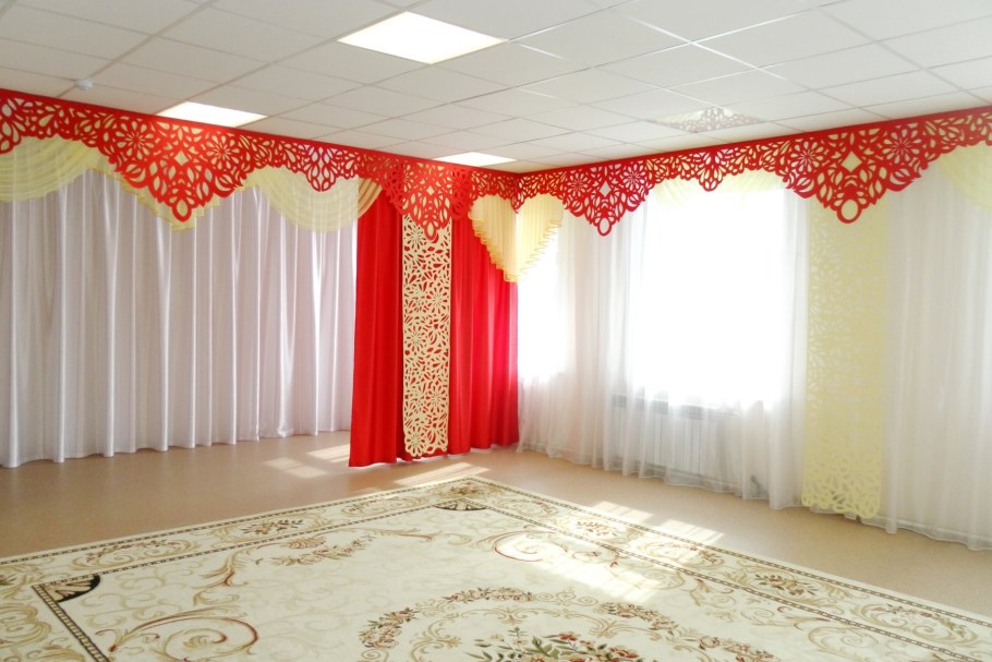 Шторы для сцены в детском саду