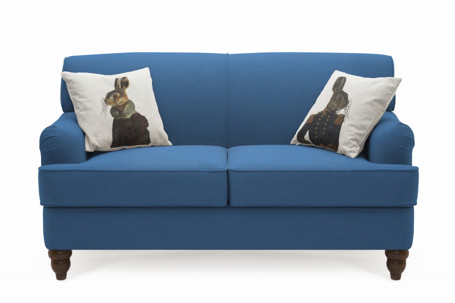 Маленький синий диван