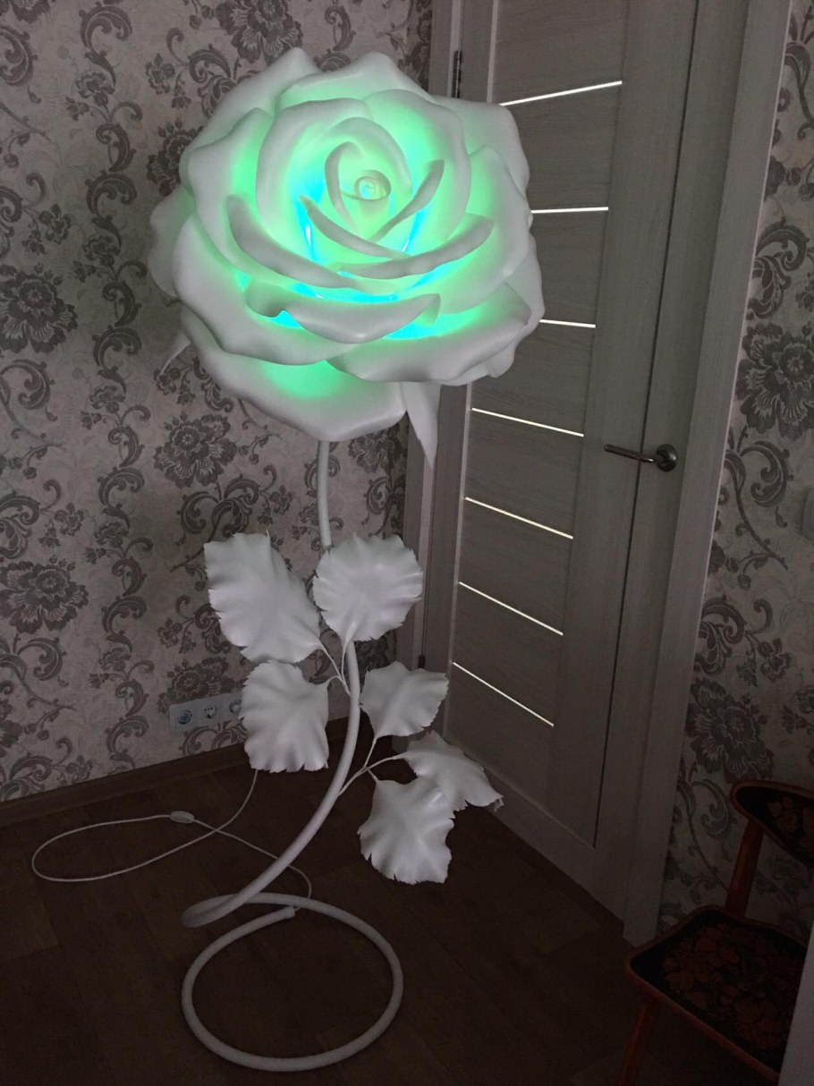 Ростовая роза из изолона