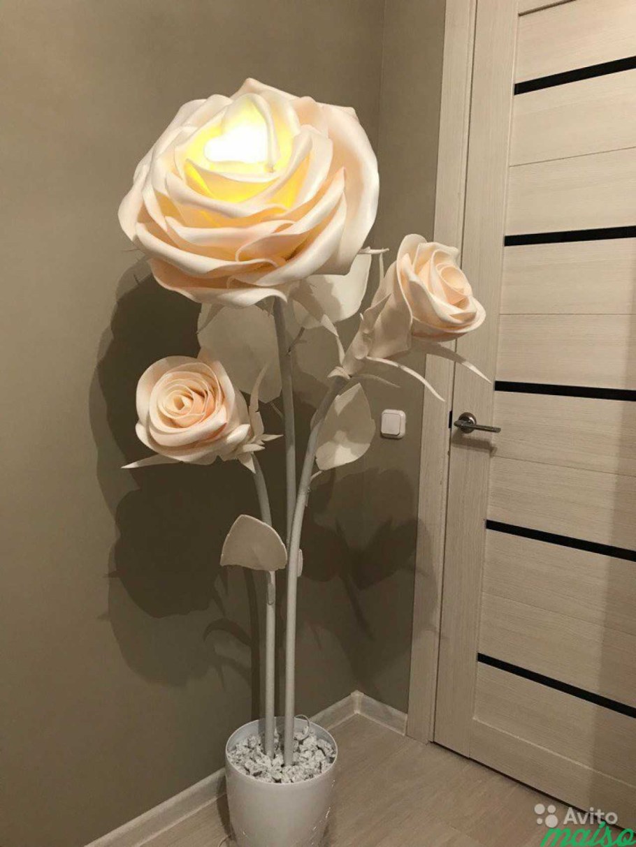 Большие цветы светильники