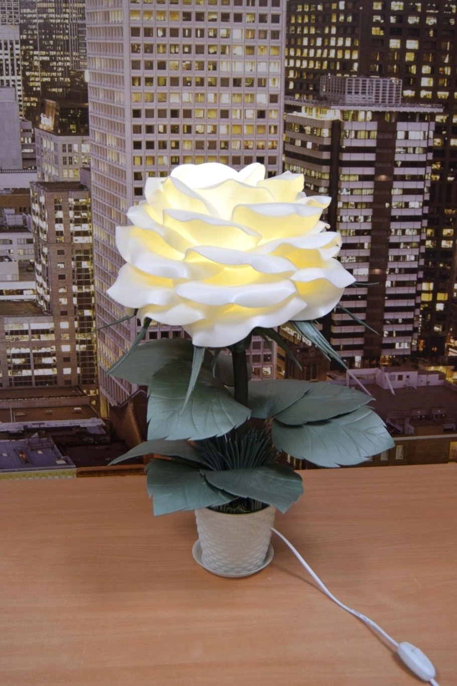 Светильник роза настольный