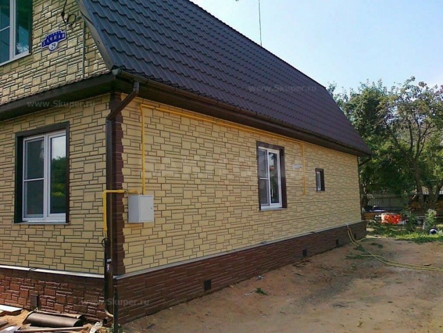 Дома обшитые цокольным сайдингом