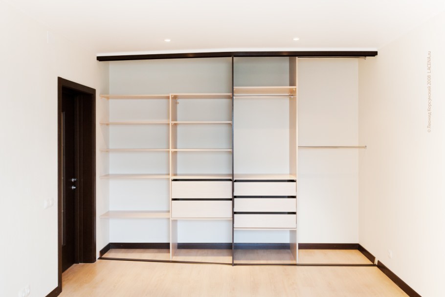 Шкаф разной глубины