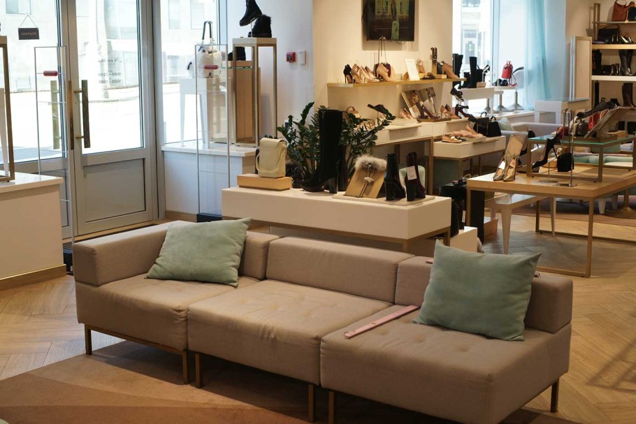 Мебельный магазин