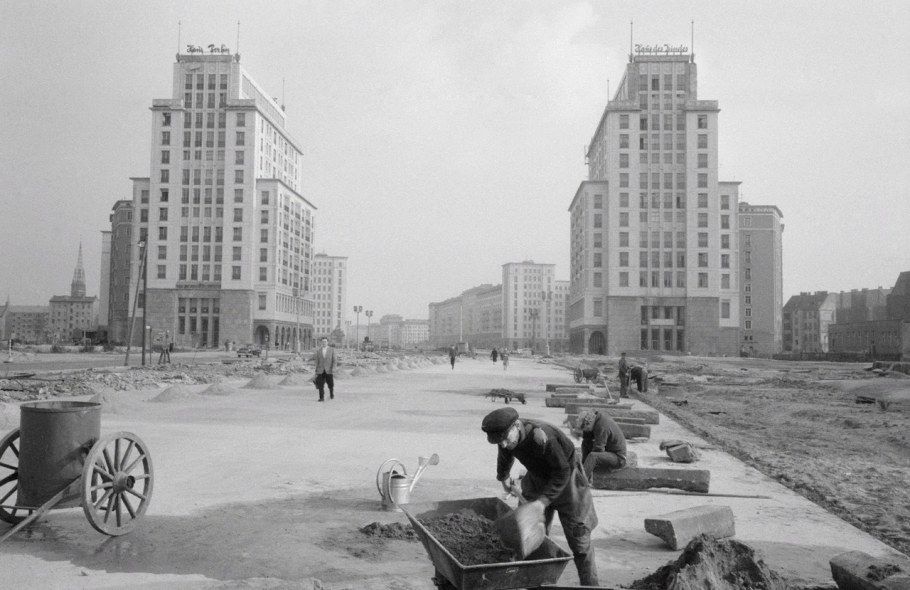 ГДР архитектура Восточный Берлин