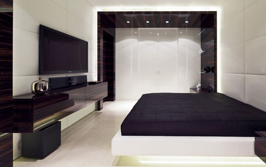 Кровать в стиле Хай тек