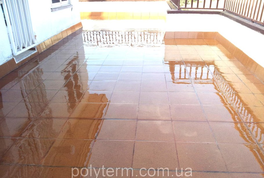 Резиновый наливной пол для ванной