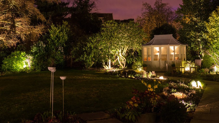 Красивые фасадные заборы