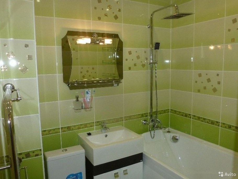 Ванная с душевой кабинкой 2кв м
