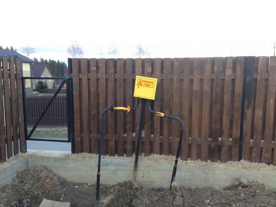 Забор из сетки рабицы