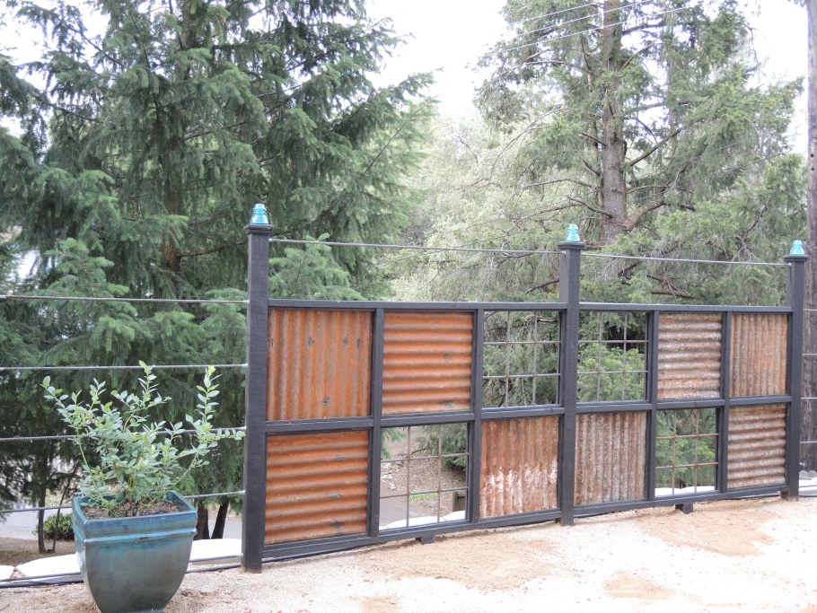 Заборы и ограждения