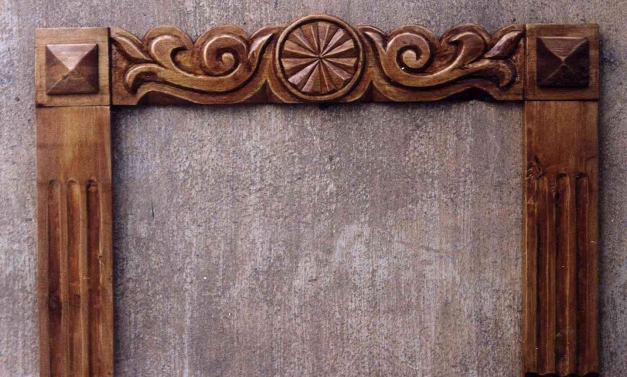 Резной дверной наличник