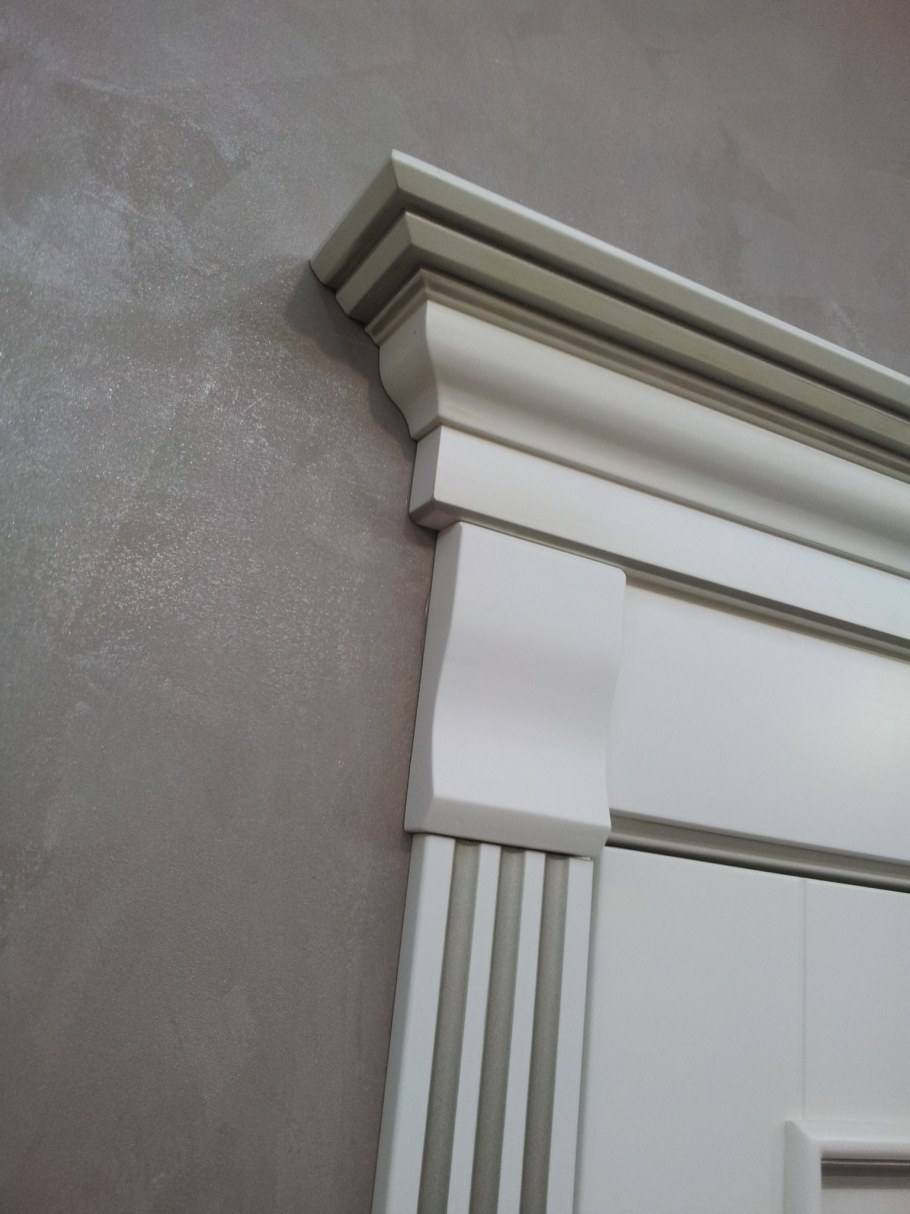 Капитель New 1 с карнизом 600-800*2100 мм (наличник каннелюр