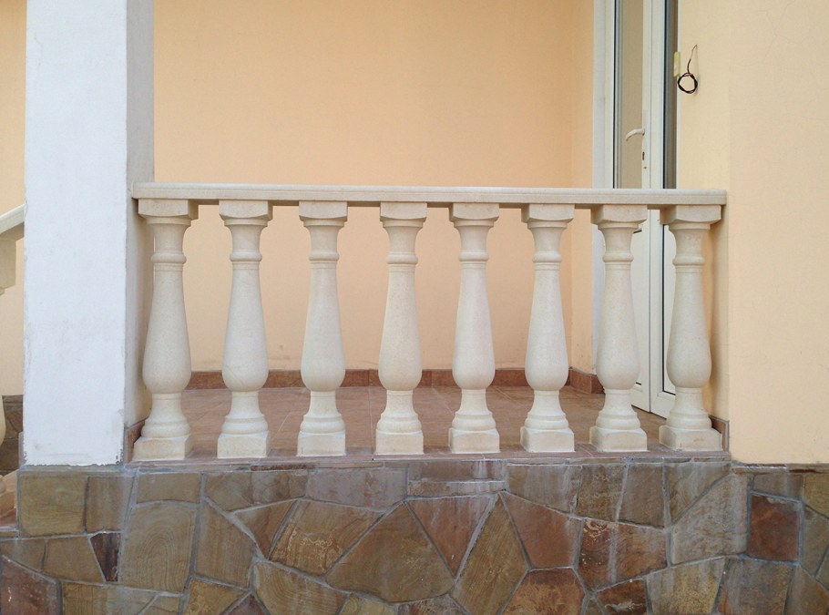 Красивые деревянные лестницы классика