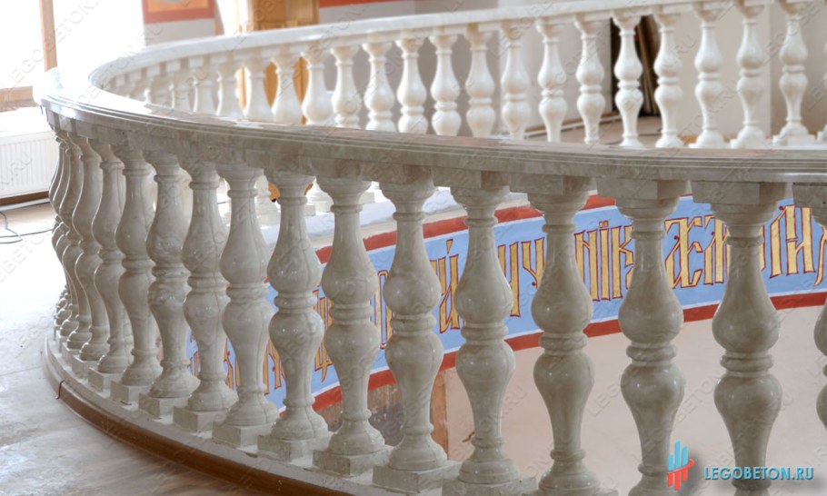 Здания с балюстрадой