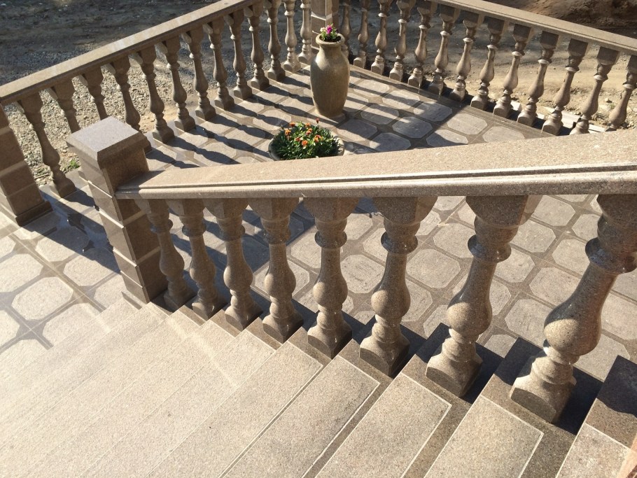 Балясина из травентина