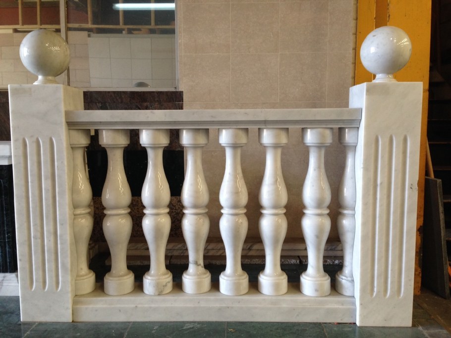 Каменная балюстрада