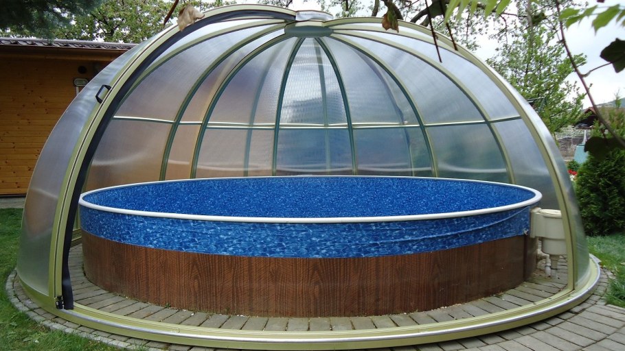 Бассейн в теплице из поликарбоната 3х6