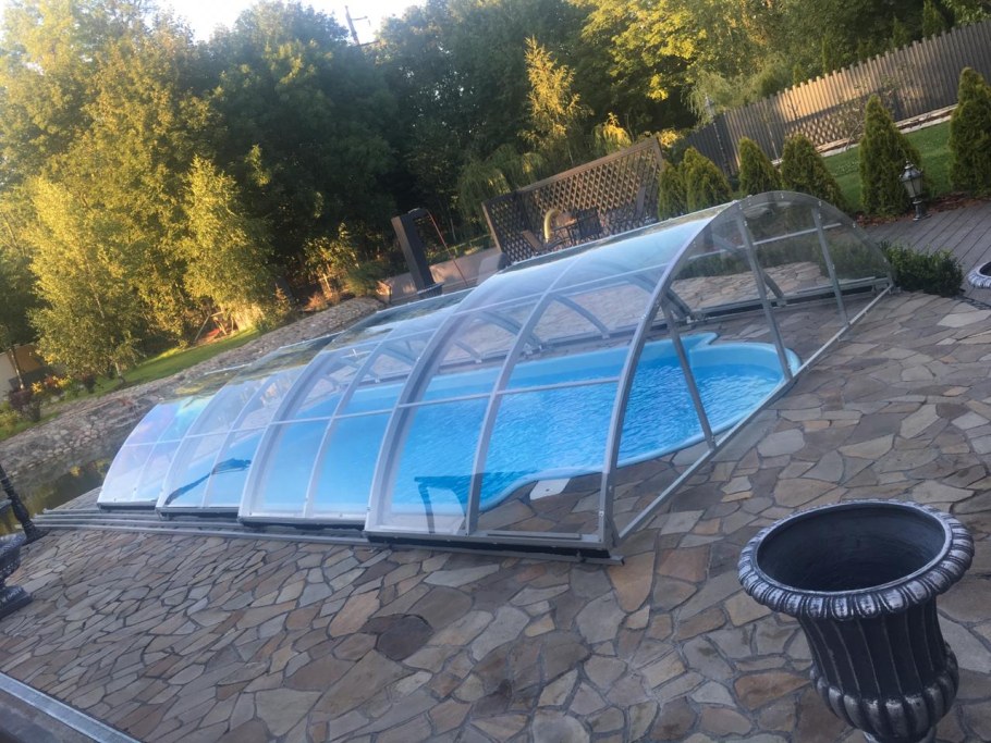 Бассейн в теплице углублен
