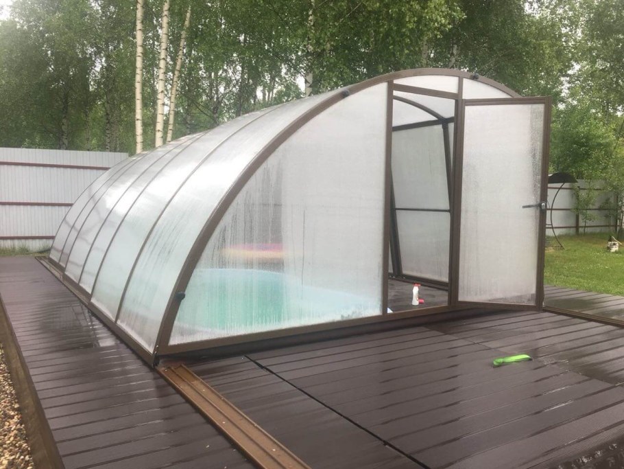 Навес для бассейна из поликарбоната