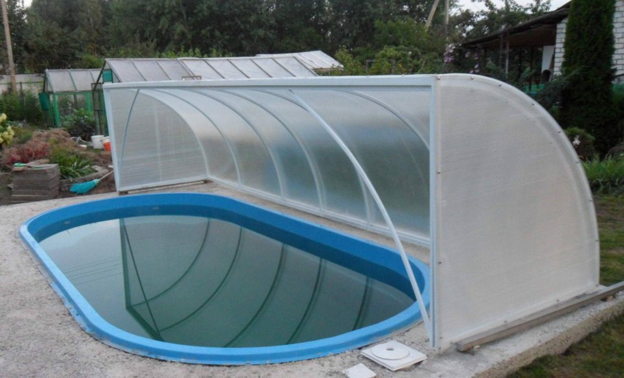 Бассейн в теплице из поликарбоната 3х6