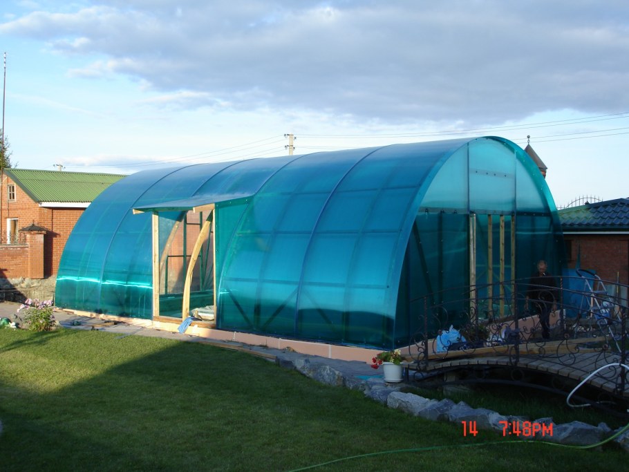 Бассейн в теплице из поликарбоната 3х6
