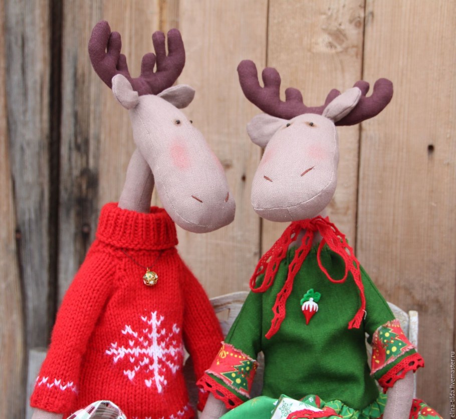 Мягкая игрушка олень новогодний