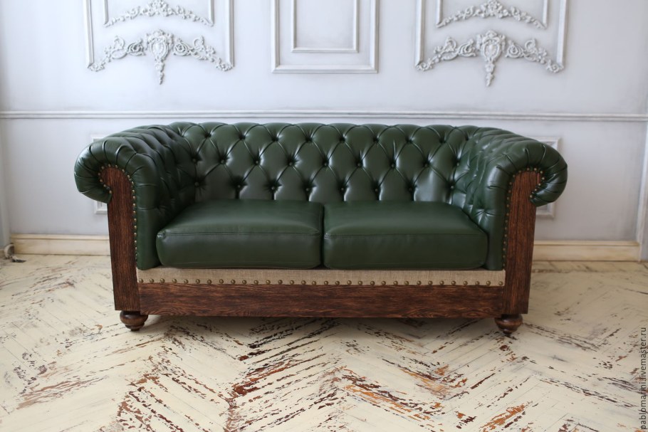 Кабинетный диван в интерьере