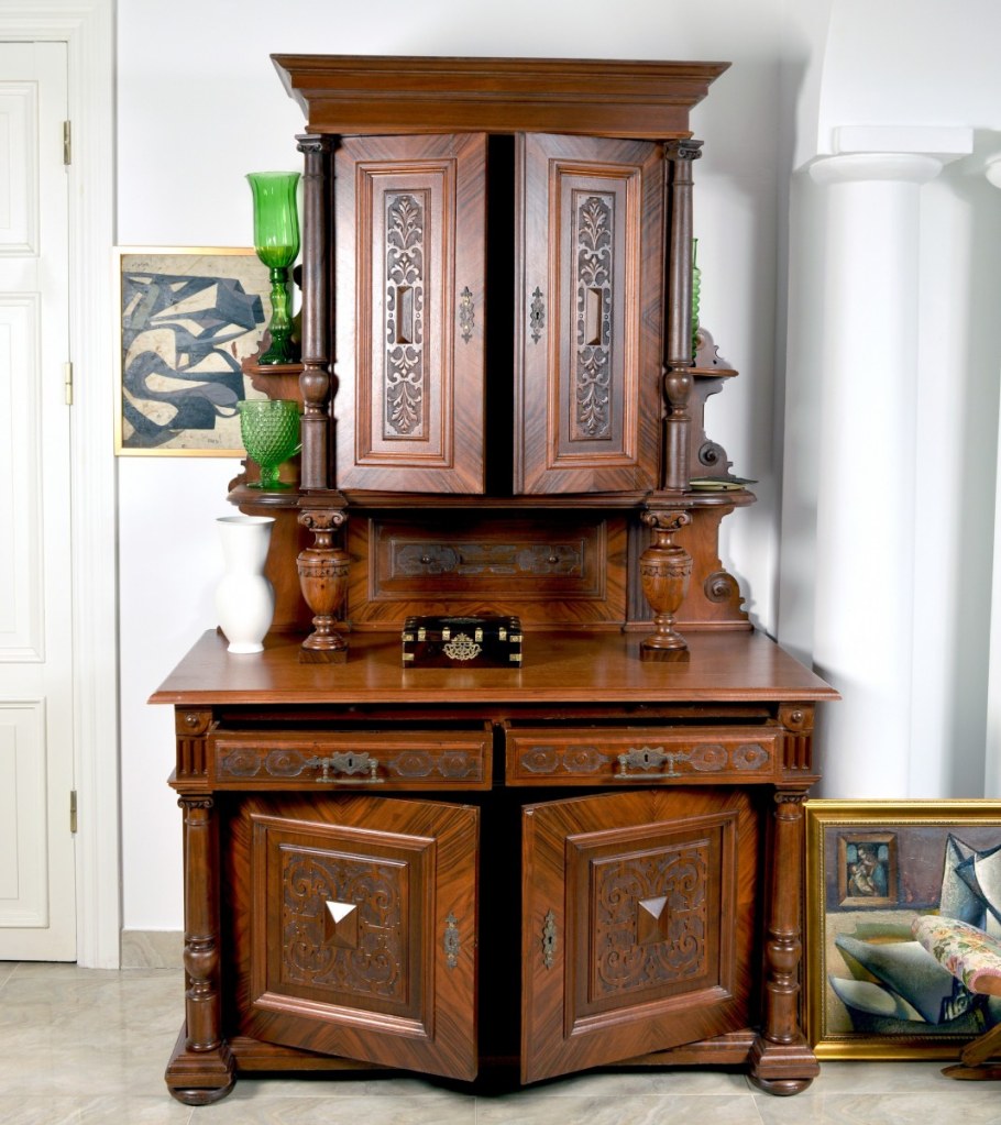 Старинный буфет артикул БФ-6555