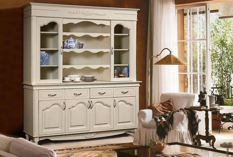 Сервант из массива