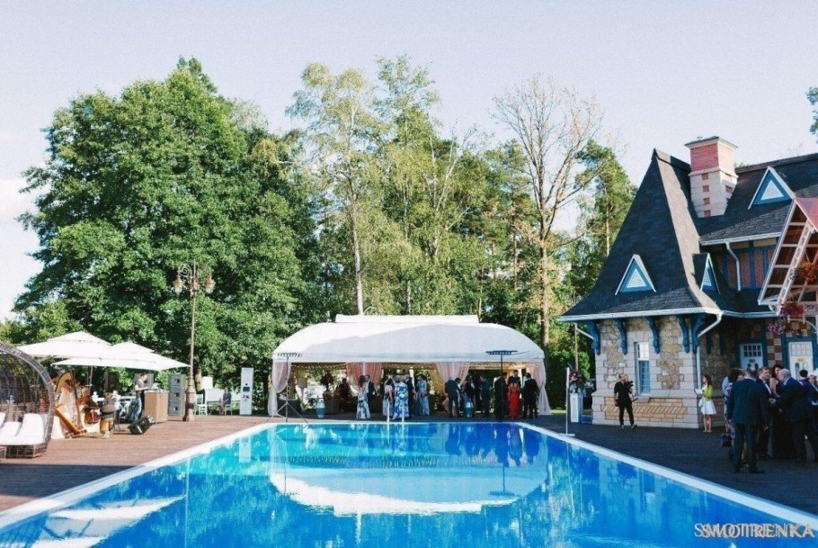 Лес арт Резорт Подмосковье