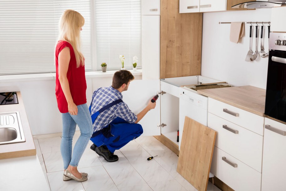 Установщик корпусной мебели