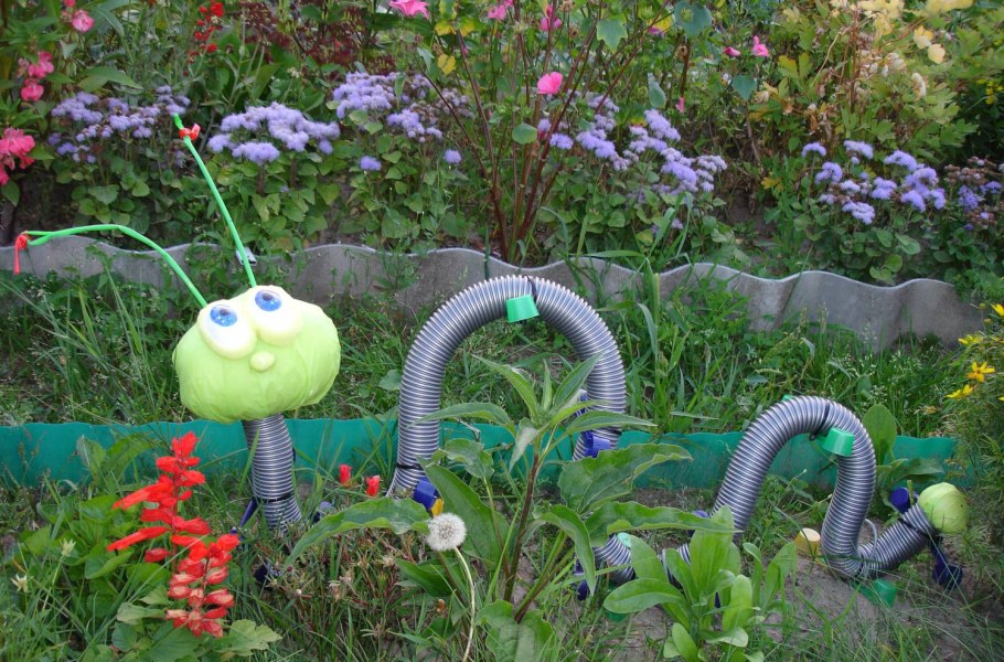 Украшение пеньков на участке детского сада