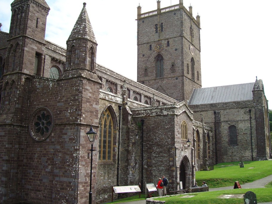 Романские соборы в Англии